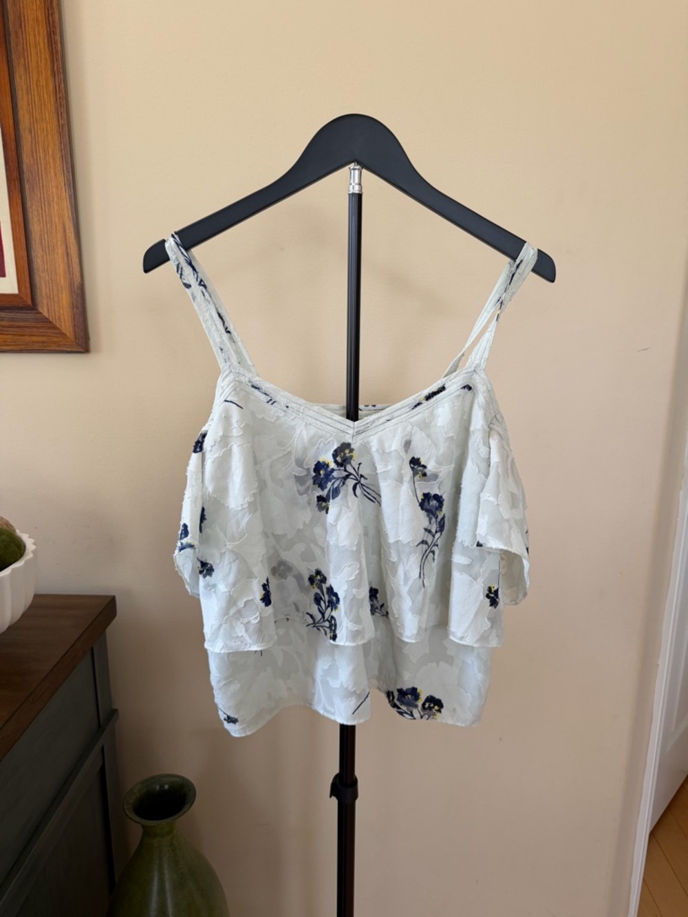 Lucky Brand Blue Floral Burnout Cold Shoulder Ruffle Top Women’s Medium